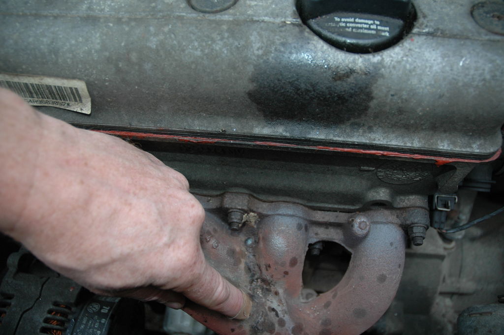 how to check for exhaust leak at manifold