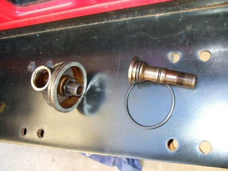 Jeep Cherokee XJ 1984 to 1996 How to Repair Oil Filter Adapter Leak