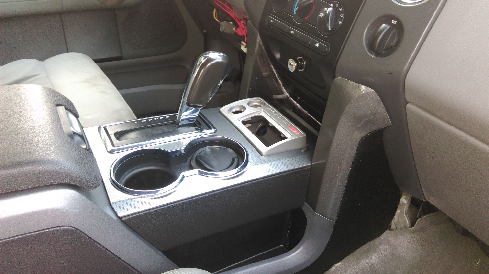 2012 Raptor Console in a 2005 XLT - F150online Forums
