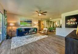 Image of Crestone at Shadow Mountain Apartments in Phoenix, AZ