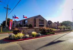 Image of Country Club Villas Amarillo in Amarillo, TX