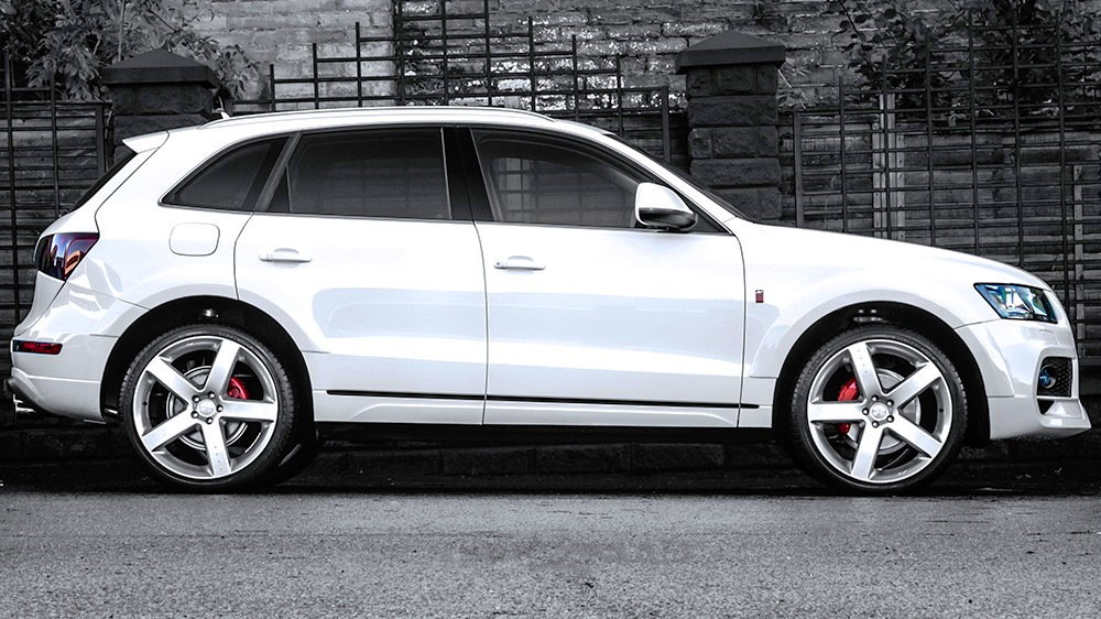 Red calipers on a white or silver Audi really look great