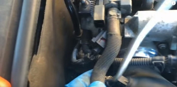 AUDI A6 C6 THROTTLE BODY TB CLEAN ISSUE PROBLEM FIX HOW TO REMOVE