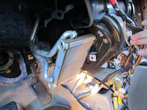 Toyota Camry 1997-2001: How to Replace Heater Core