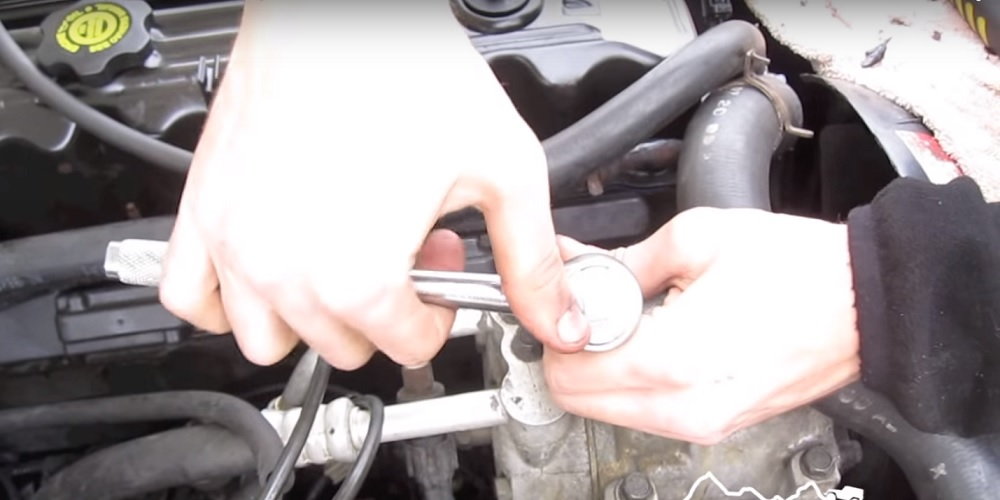 Jeep Grand Cherokee 1999-2004: How to Replace Ignition Coils