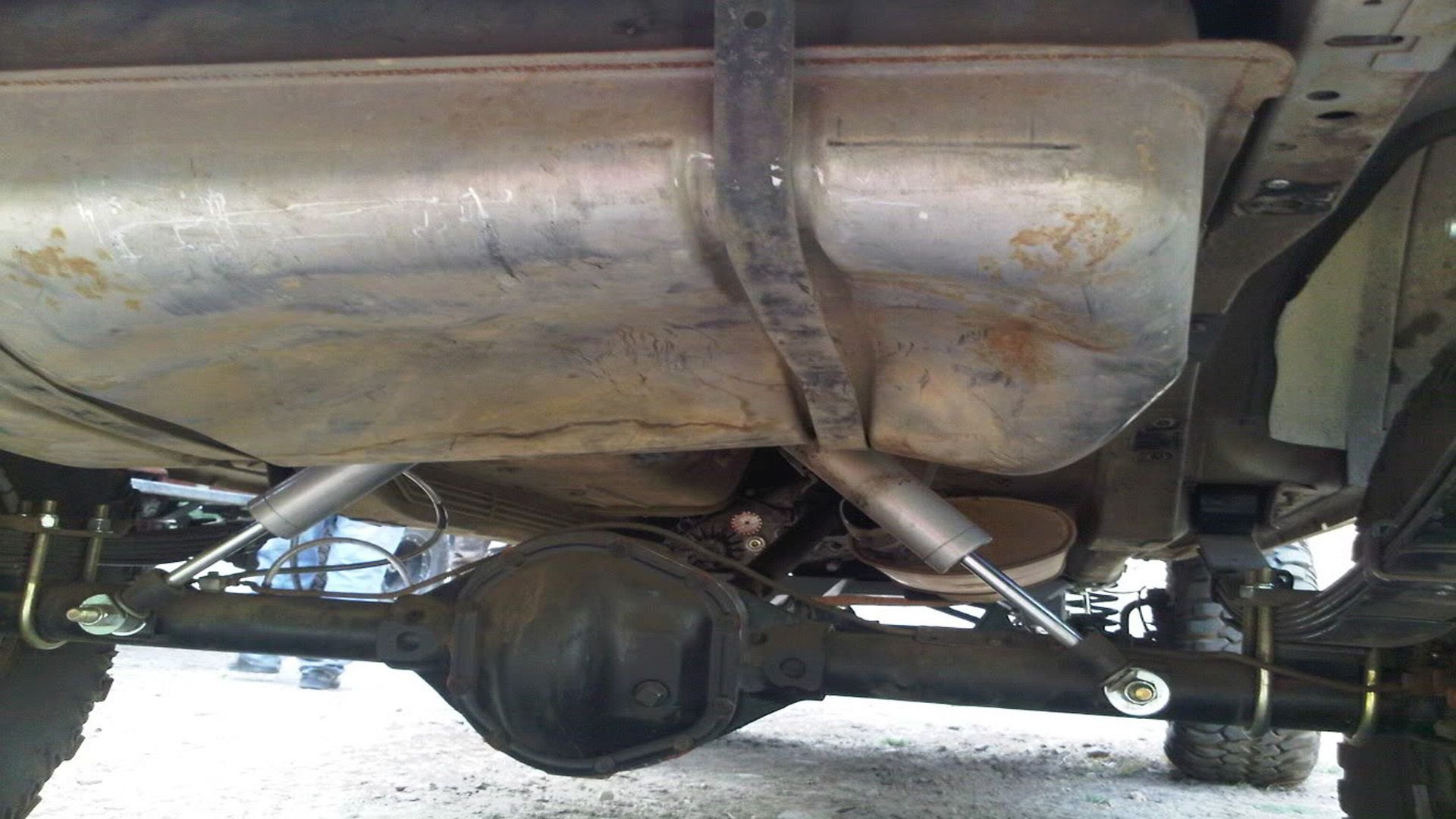 Jeep Grand Cherokee 19992004 Why is a Gas Smell Coming From My Car? Cherokeeforum