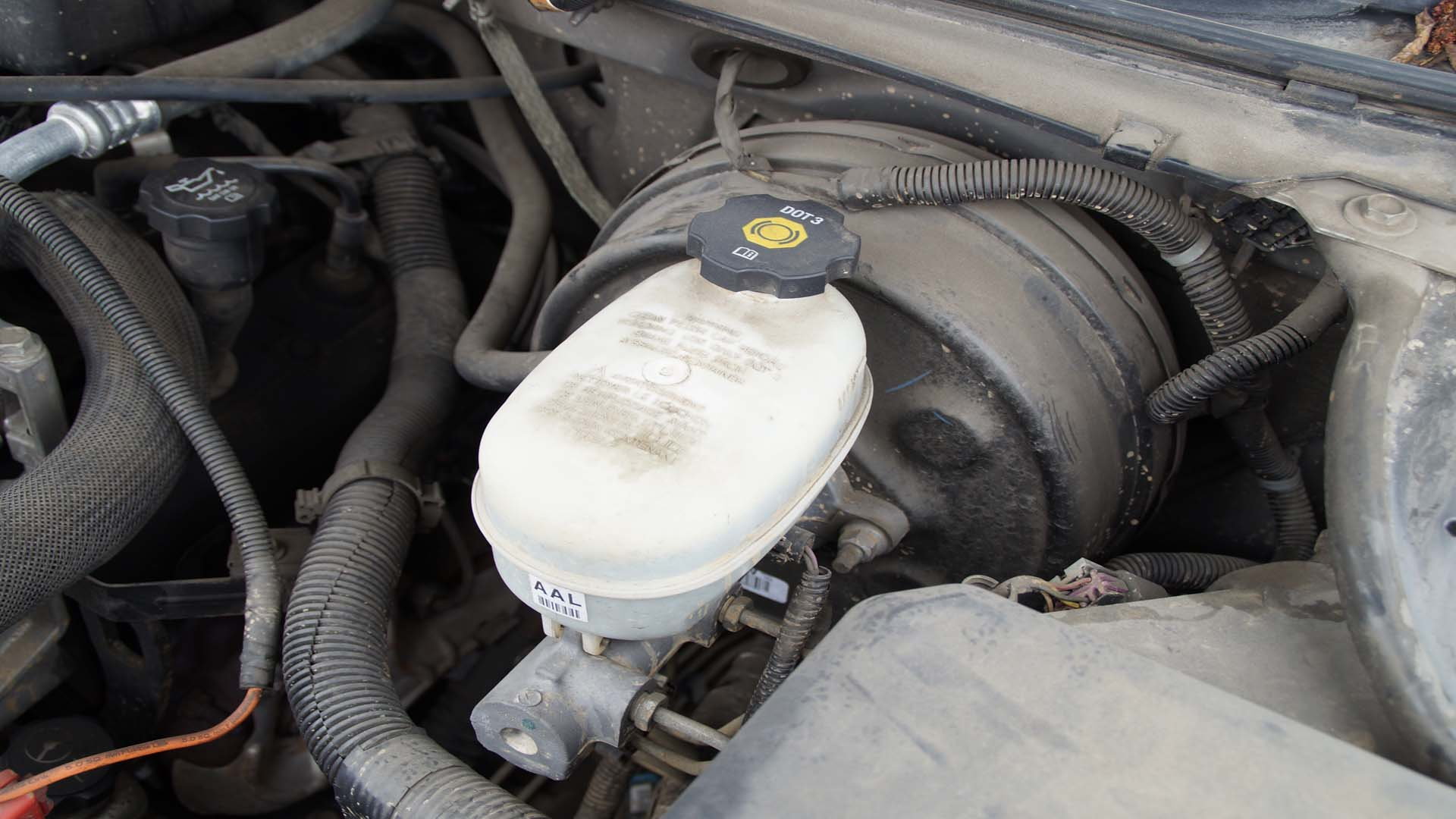 Chevrolet Silverado 1999-2006: How to Replace Brake Fluid | Chevroletforum