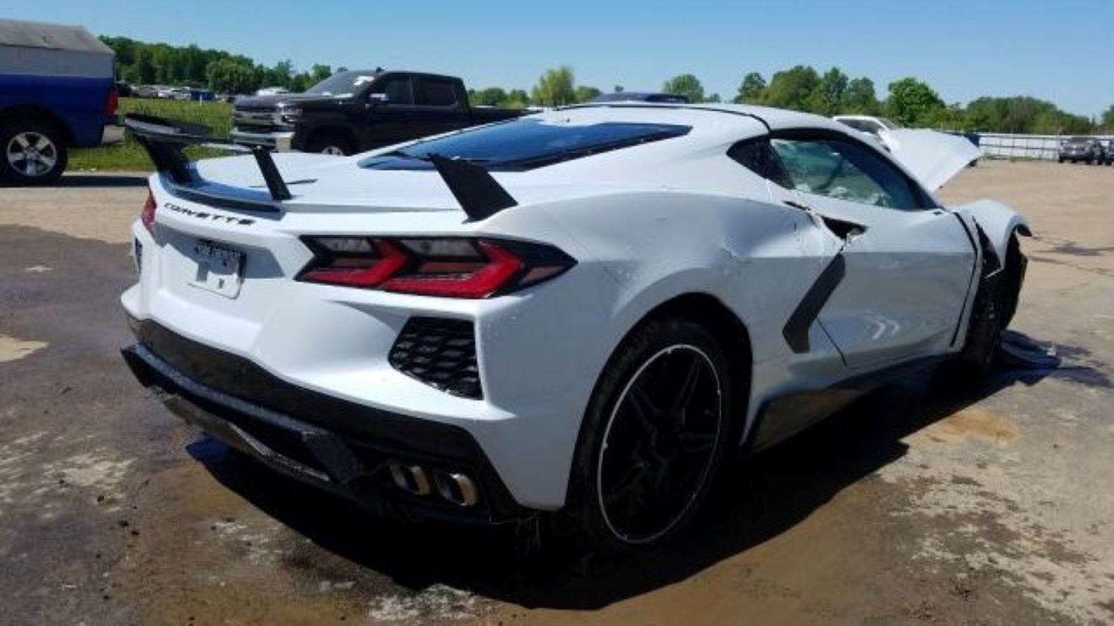 Another Wrecked C8 Corvette Pops up at Salvage Yard | Corvetteforum