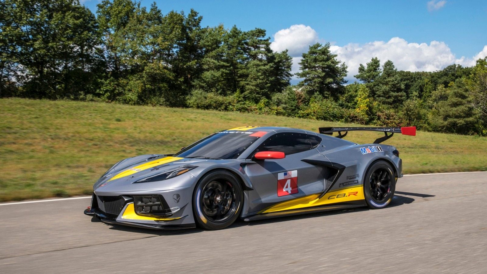 Corvette C8 R Isnt Just Some Race Tuned 2020 Stingray Corvetteforum