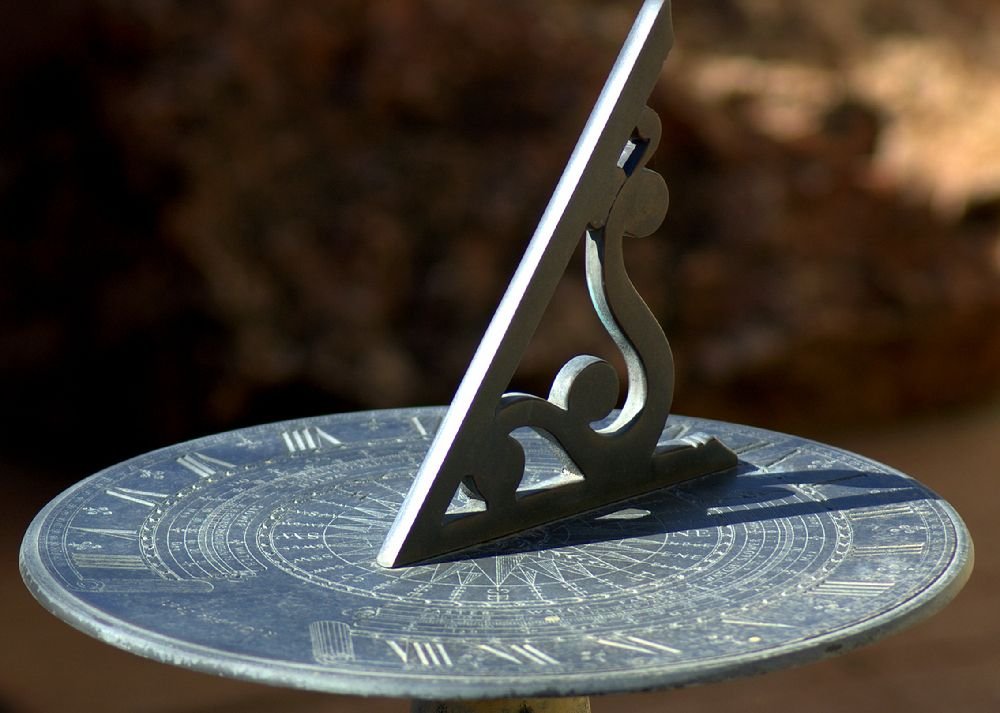 4 Advantages to Using a Sundial
