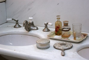 bathroom vanity