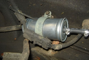 The fuel filter in a Jeep Grand Cherokee.