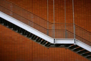 modern staircase with cable rail