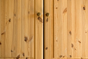 wood-grain cabinet doors