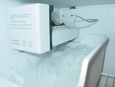 How to Clean an Ice Maker in a Freezer | DoItYourself.com