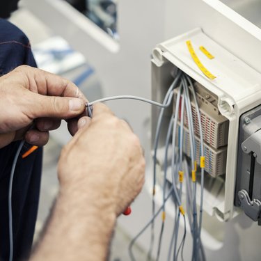 How to Install an Electrical Junction Box | DoItYourself.com