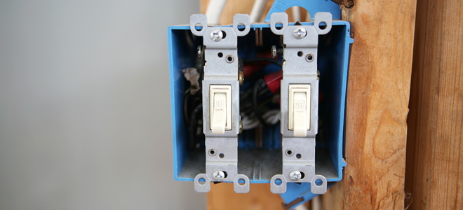 How to Wire a 2-Conductor Switch Leg | DoItYourself.com