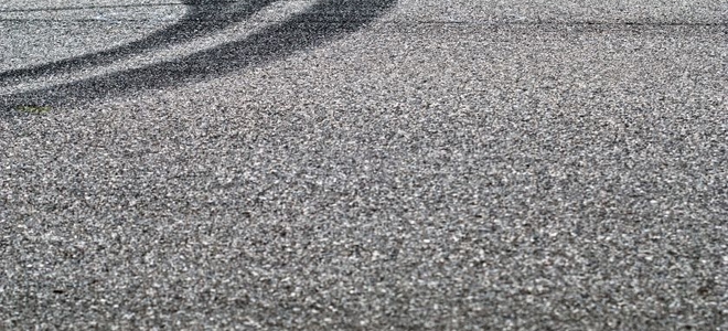 What are the most effective types of driveway sealers for asphalt?