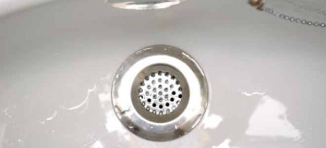 how to unclog a bathtub drain process