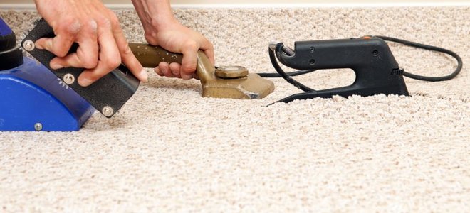 installing a carpet seam