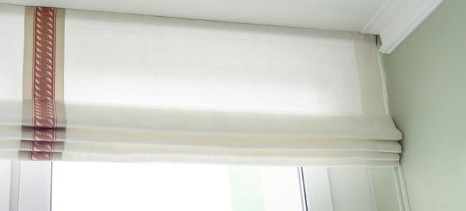 Roman Shades Maintenance: String Problems and Solutions