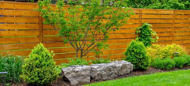 Spruce Up Your Yard with a Horizontal Fence