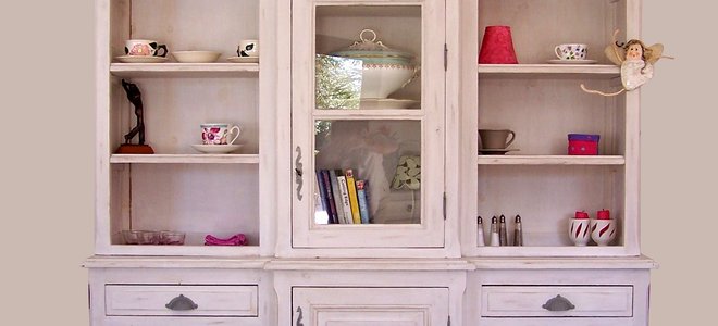White China hutch