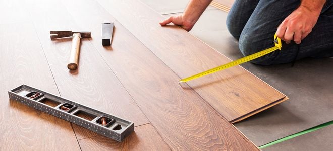 7 Tips To Using Laminate Flooring Glue, How To Install Laminate Flooring On A Landing Net