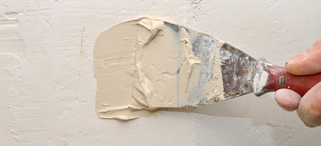 3 Tips When Filling A Deep Hole In Wall Doityourself Com - How To Fill Big Holes In Plaster Walls
