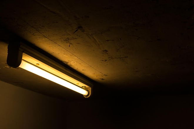 Fluorescent Starter Replacement Doityourself Com - How To Replace A Ceiling Fluorescent Light Fixture