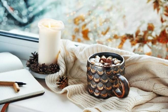 5 Essential Elements for a Cozy Autumn Living Room | DoItYourself.com