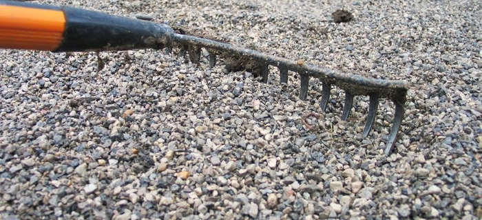 How To Lay A Weed Barrier Under Gravel Driveway Doityourself