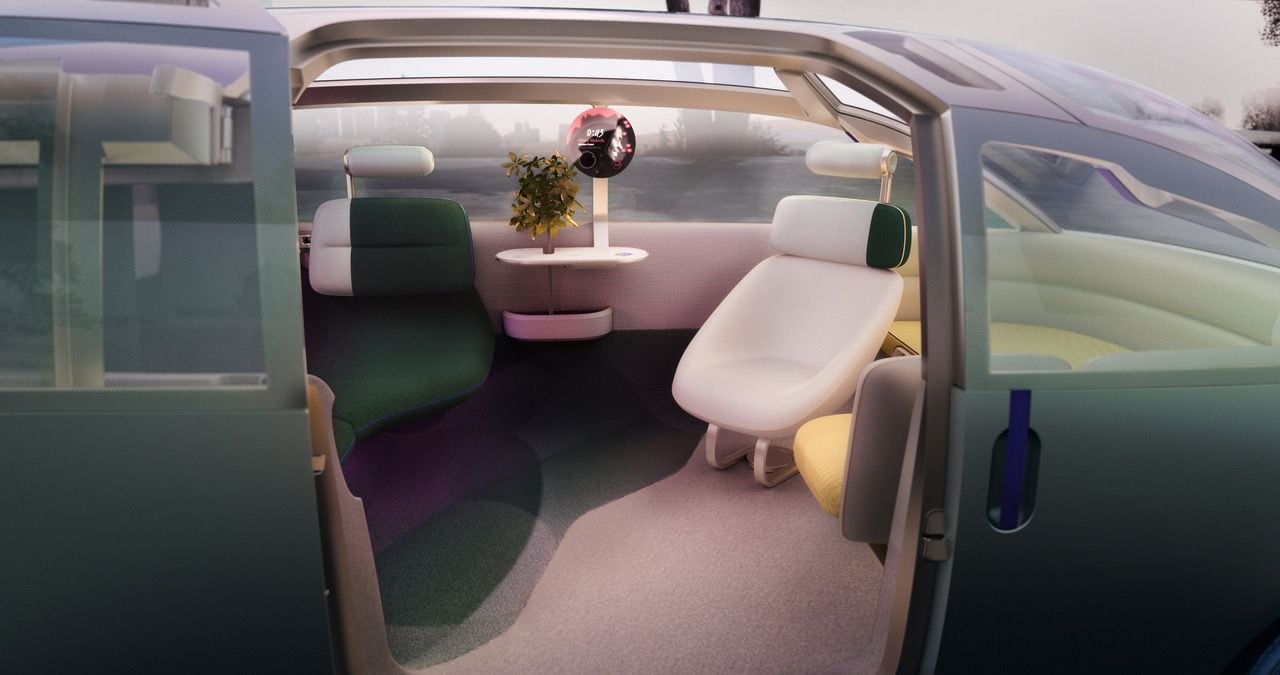 The chill, cozy interiors of MINI's futuristic Vision Urbanaut concept. 