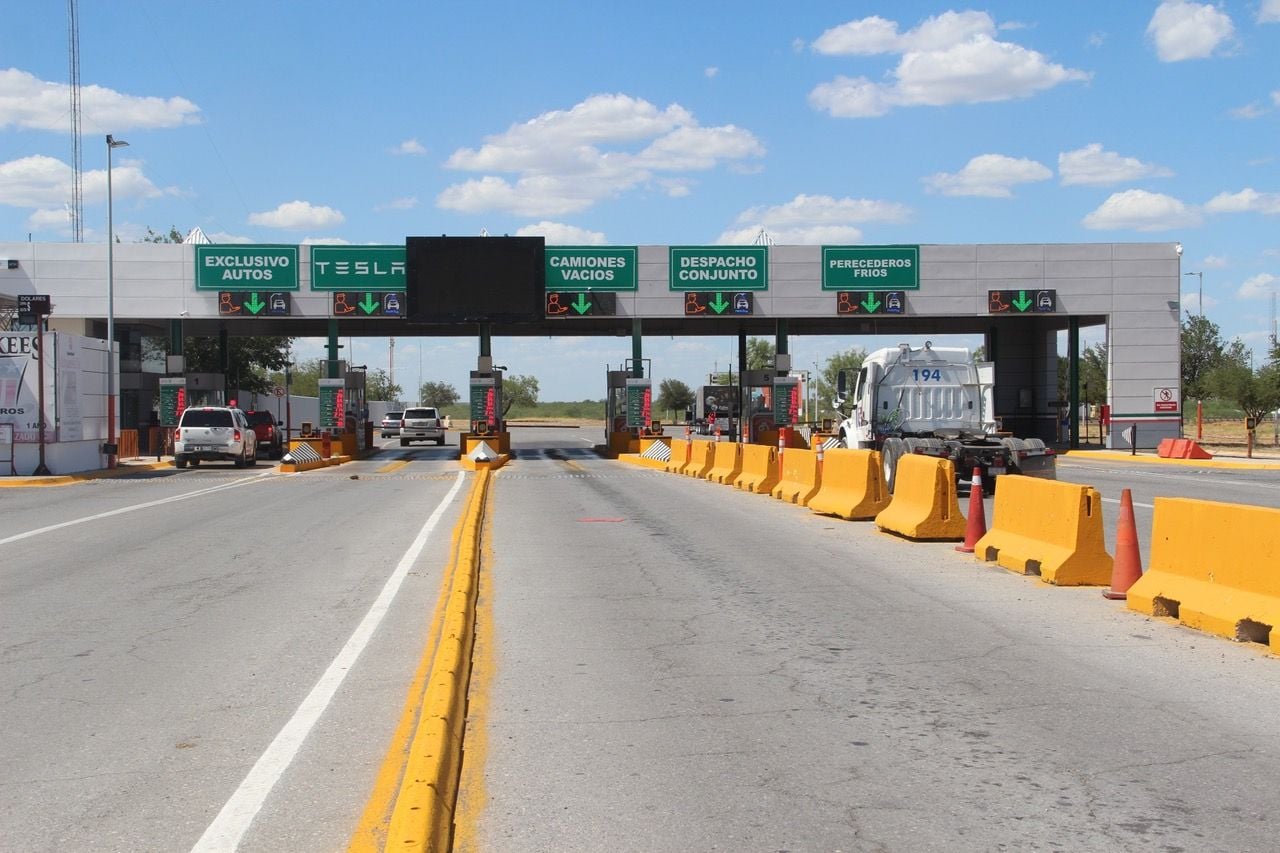 Tesla's express lane at the U.S.-Mexico border near Nuevo León. 