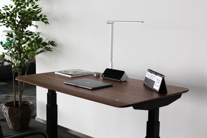 The ultra-smart, super ergonomic Magic Desk from 37° C Smart Home.
