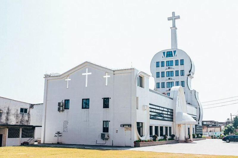 The Violin Church in Yanbu, Foshan, Guangdong, featured in Archy.com's annual Ugly Building Survey.