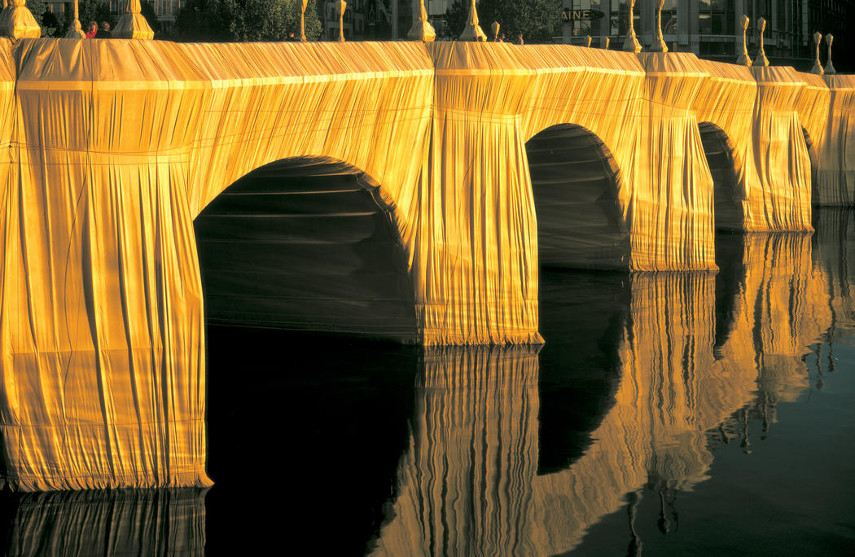  Paris’ Pont Neuf bridge similarly wrapped up by Christo and Jeanne-Claude in 1985.