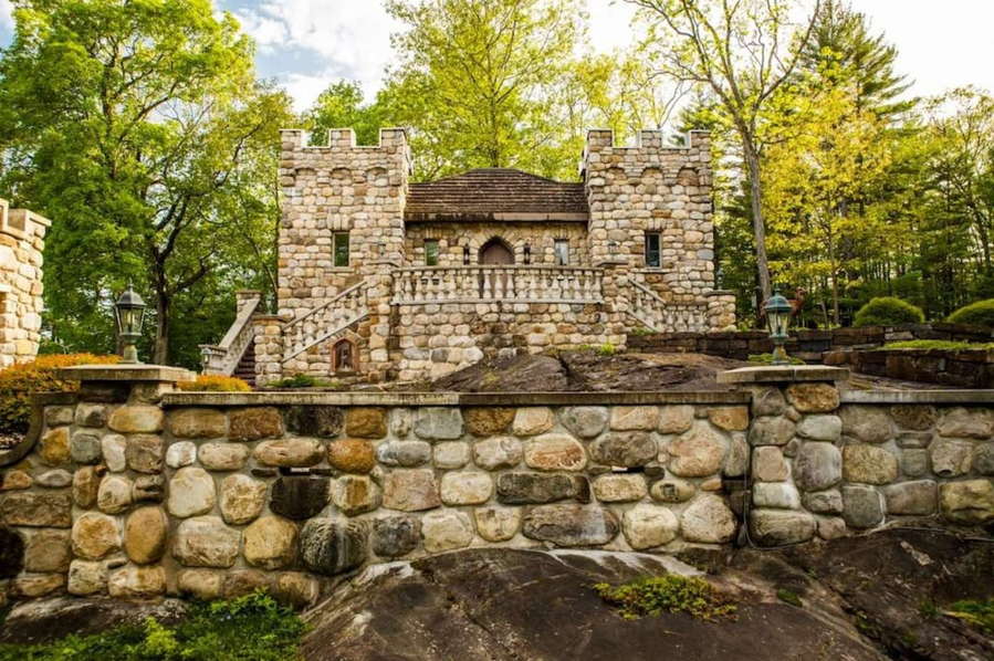 Exterior view of the medieval Castle Cottage Airbnb near Lake George, New York. 