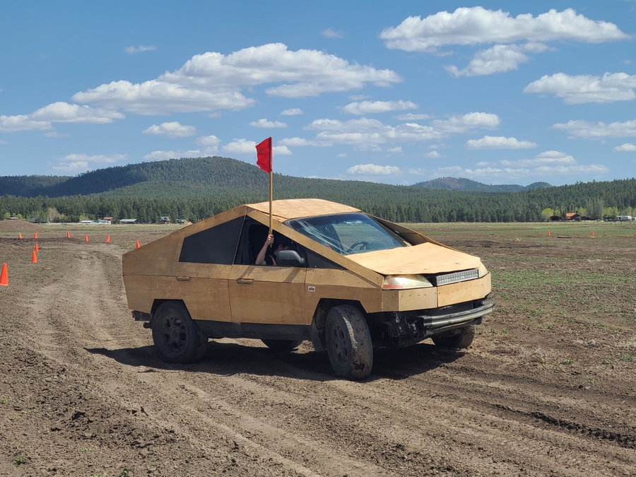 Cromwell's Plybertruck in action at Oregon's Gambler 500 off-road rally.