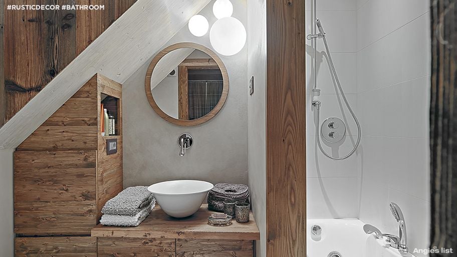 This bathroom makes ample use of rustic decor elements. 