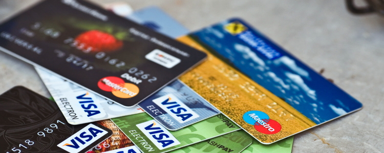 How  to  Avoid  Common  Credit  Card  Risks