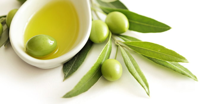 olive oil_000041825220_Small.jpg