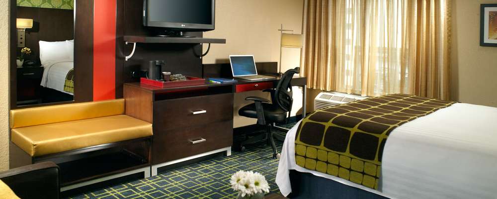 Fairfield Inn Suites Washington DC Downtown Expert Review Fodor   s