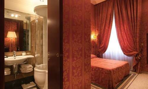 With jacuzzi bathtub With jacuzzi bathtub