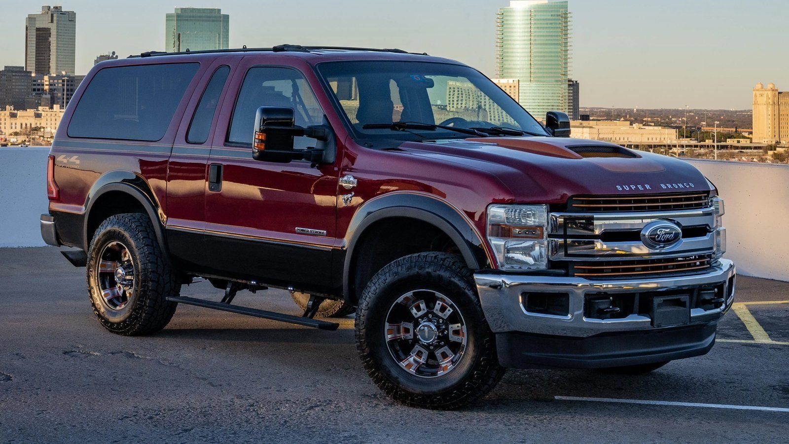 Flashback: Ford Super Duty Transformed Into Super Bronco | Ford-trucks