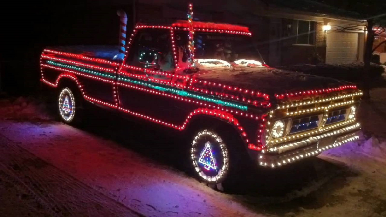 7 Photos of Ford Trucks to Get You in the Christmas Spirit Fordtrucks