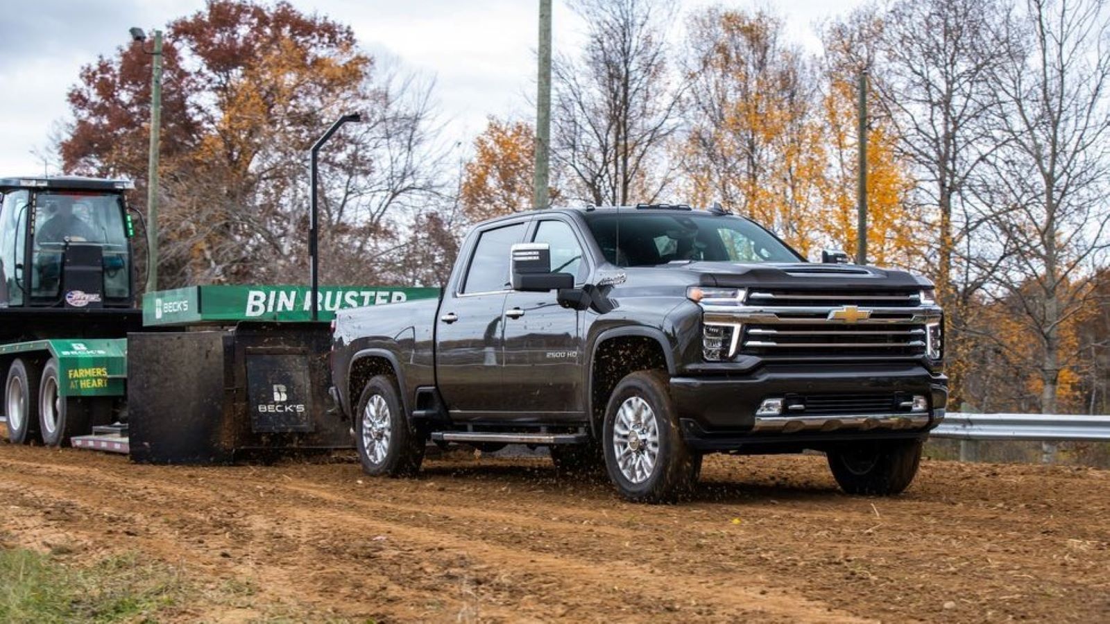 Ford F-250 Takes On Ram 2500, Silverado 2500HD In Tow-Off | Ford-trucks
