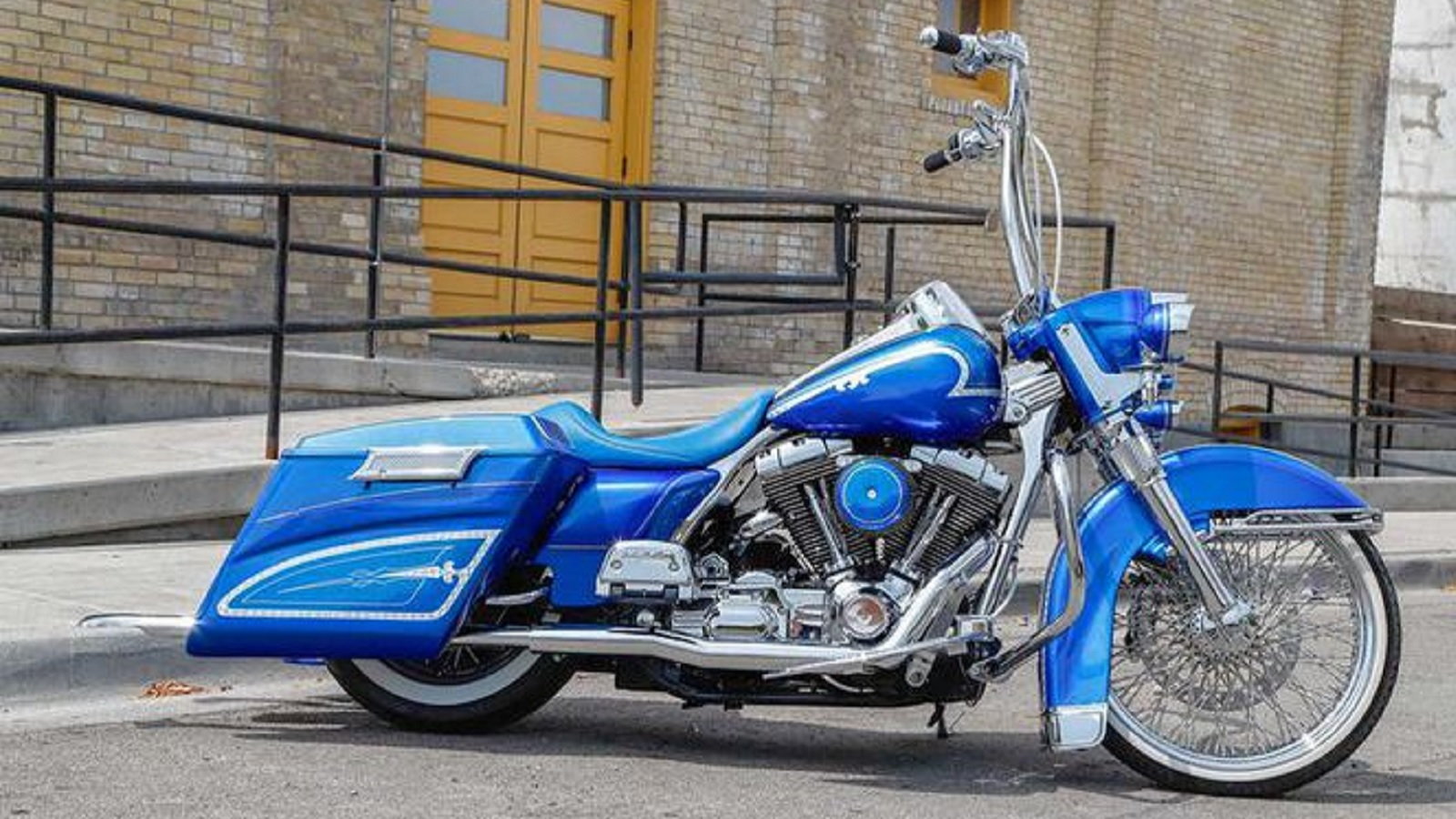 Daily Slideshow 2001 Road King Flhri Is Living Life Lowrider Style Hdforums