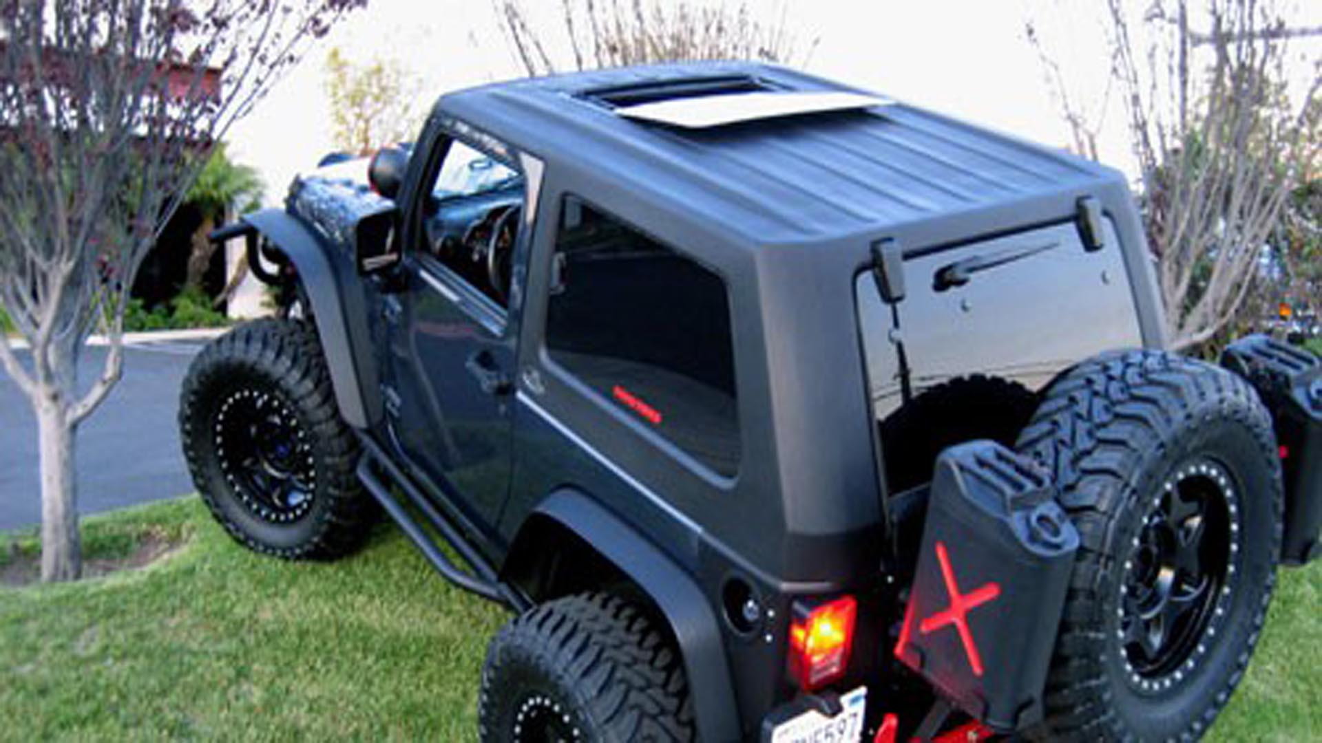 Jeep Wrangler JK: How to Remove Soft Top and Install Hard Top | Jk-forum