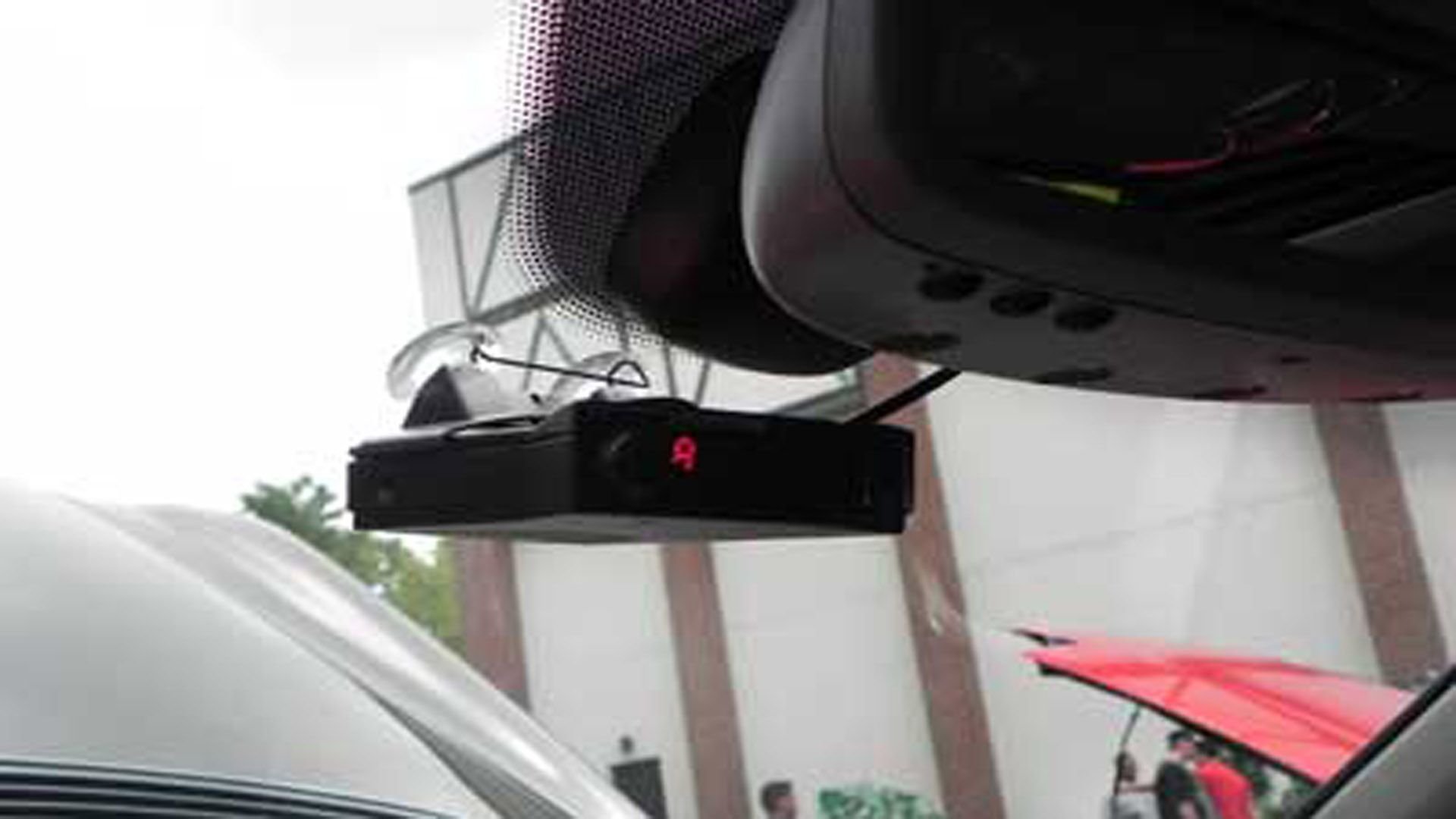 Hard Wiring Radar Detector to Overhead Map Lights Issue on my W212